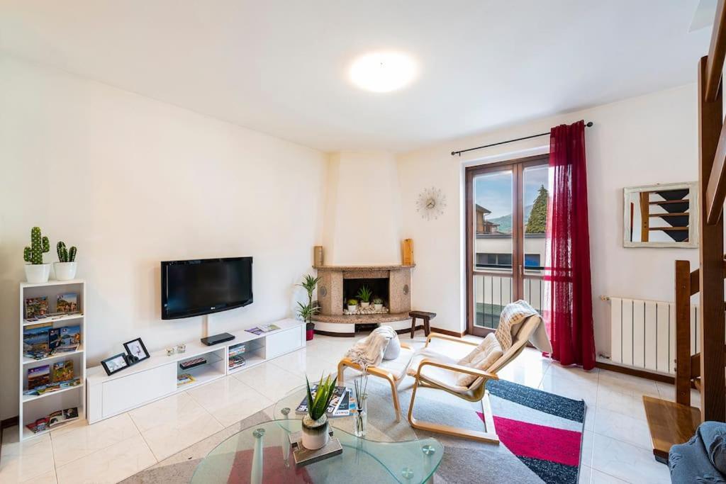 Tresa Bay House - Lugano Lake Лавена Понте Треза Екстериор снимка