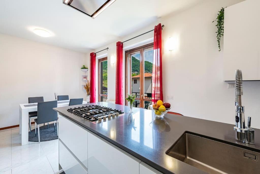 Tresa Bay House - Lugano Lake Лавена Понте Треза Екстериор снимка