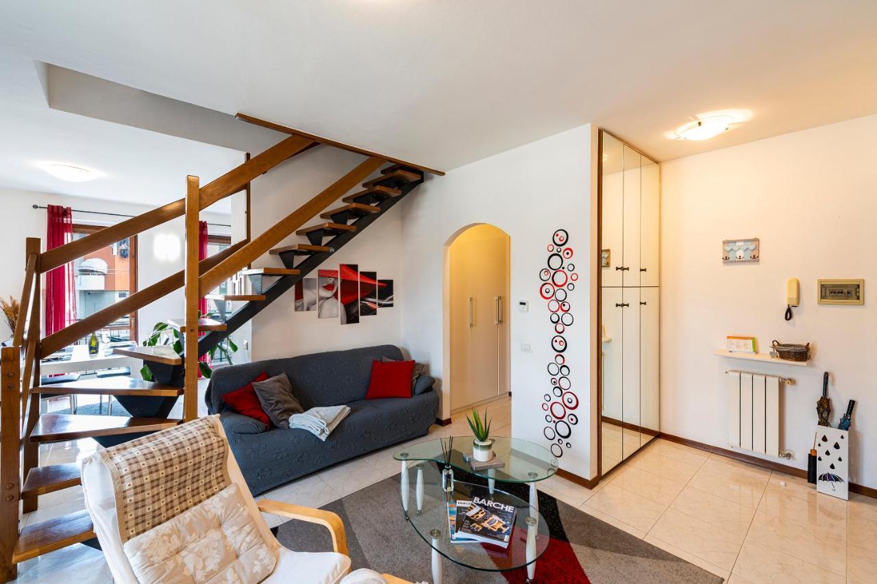 Tresa Bay House - Lugano Lake Лавена Понте Треза Екстериор снимка