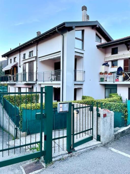 Tresa Bay House - Lugano Lake Лавена Понте Треза Екстериор снимка